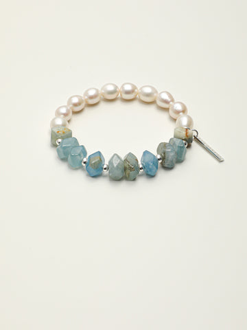 Blue Lazurite & Freshwater Pearl Bracelet